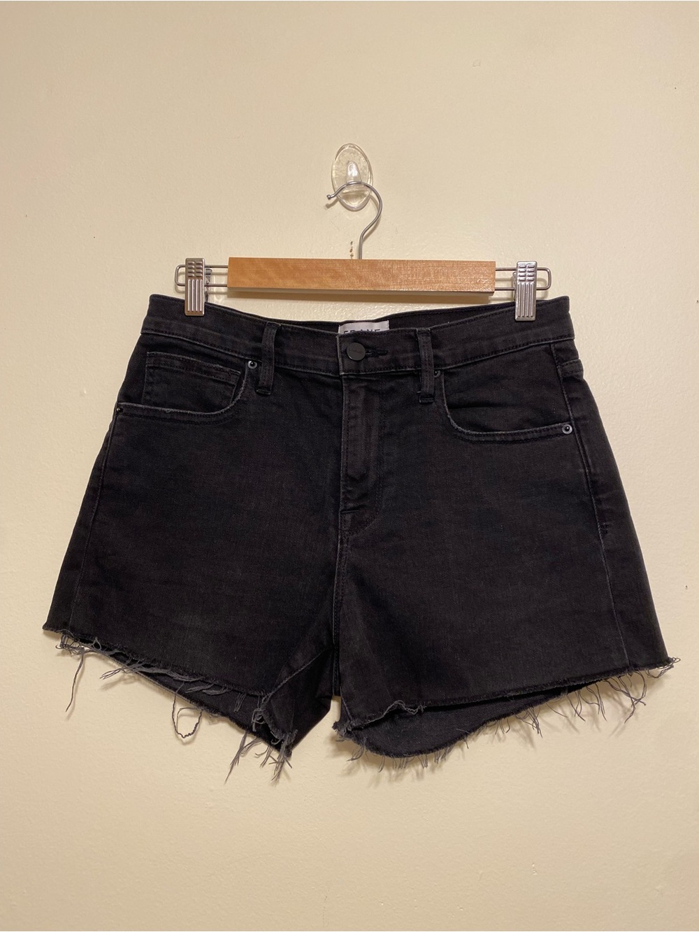 Frame Le Brigette Denim Black High-Rise Frayed Hem Jean Shorts. Size 26